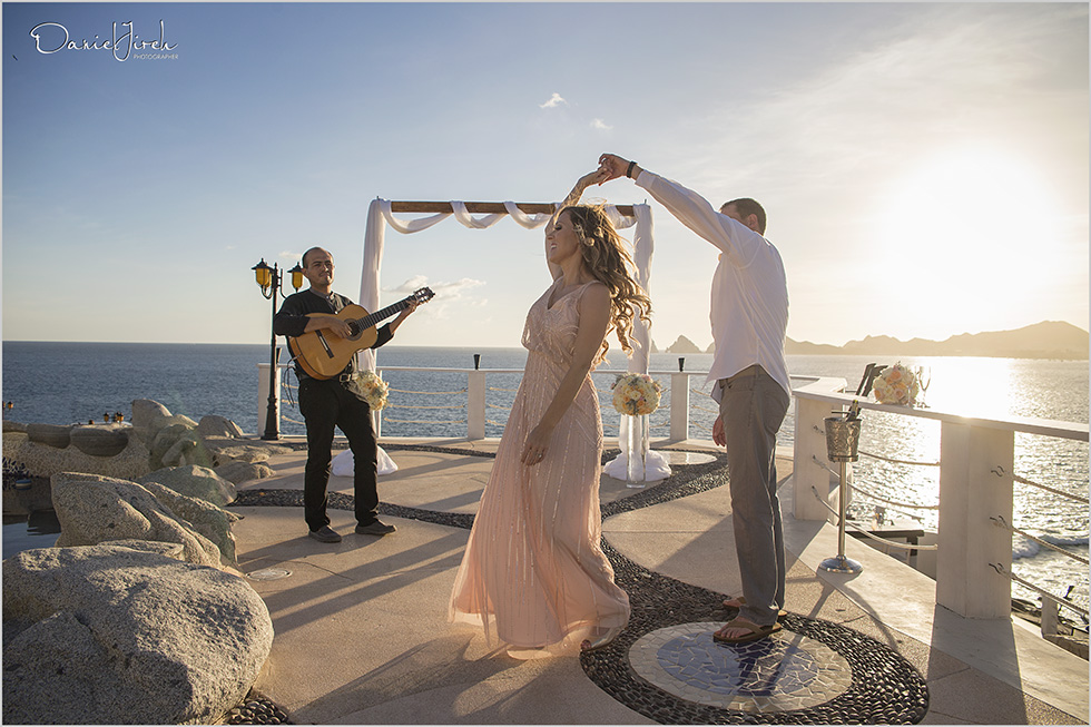 Cabo San Lucas Elopement and Engagement Pictures at Flora Farm and Sunset Da Mona Lisa